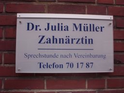 Dr. Müller